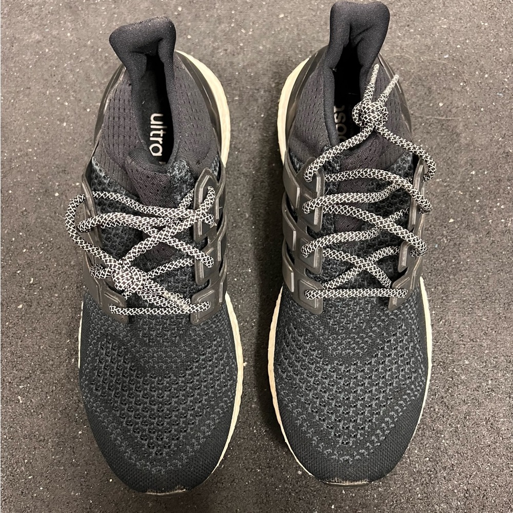 Adidas Ultraboost 2.0 Black Sz. 9 (With Reflective Laces)